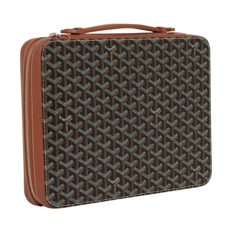 goyard universal companion